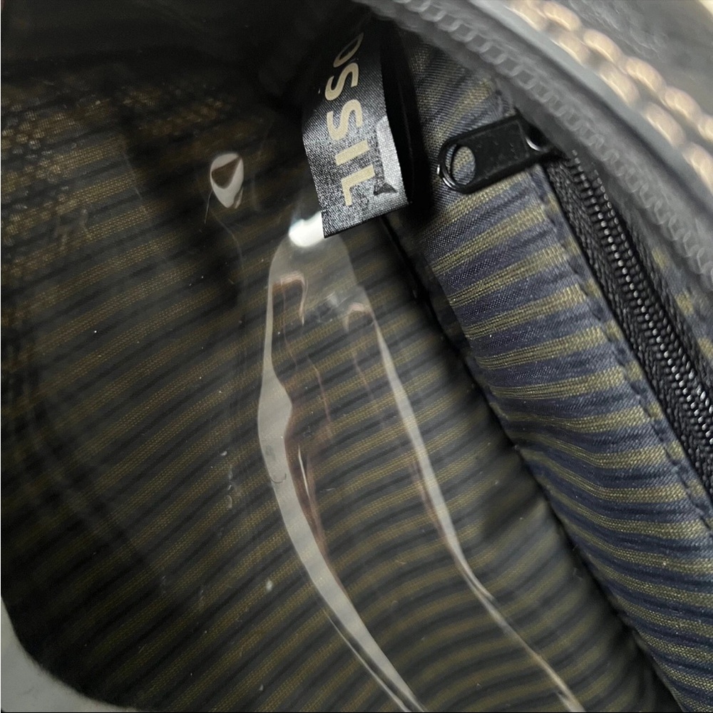 Fossil Black Leather Toiletry Bag - Picture 8 of 11
